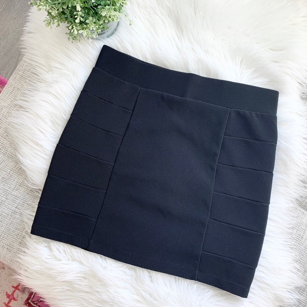 H&M Black Ribbed Bodycon Mini Skirt | M